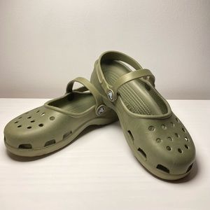 Crocs | Mary Jane style Karin Crocs